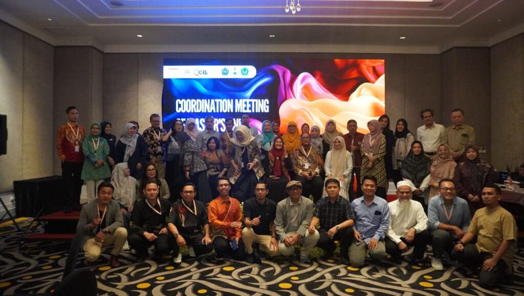 Dosen Pgsd Unib Berpartisipasi Dalam ICIEEd 2025 Di Surabaya