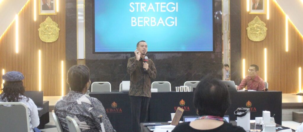 Dosen PGSD FKIP Universitas Bengkulu Menjadi Narasumber Workshop Peningkatan Employability Lulusan di Universitas Surabaya